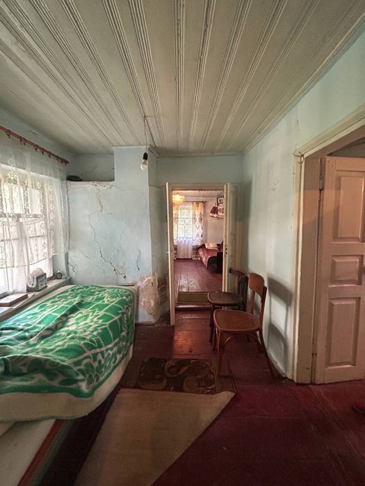 Невеликий будинок в Тернопільській обл. із земельною ділянкою.