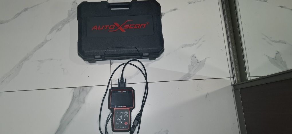 Sprzedam  Auto-x-scan RS 830 PRO