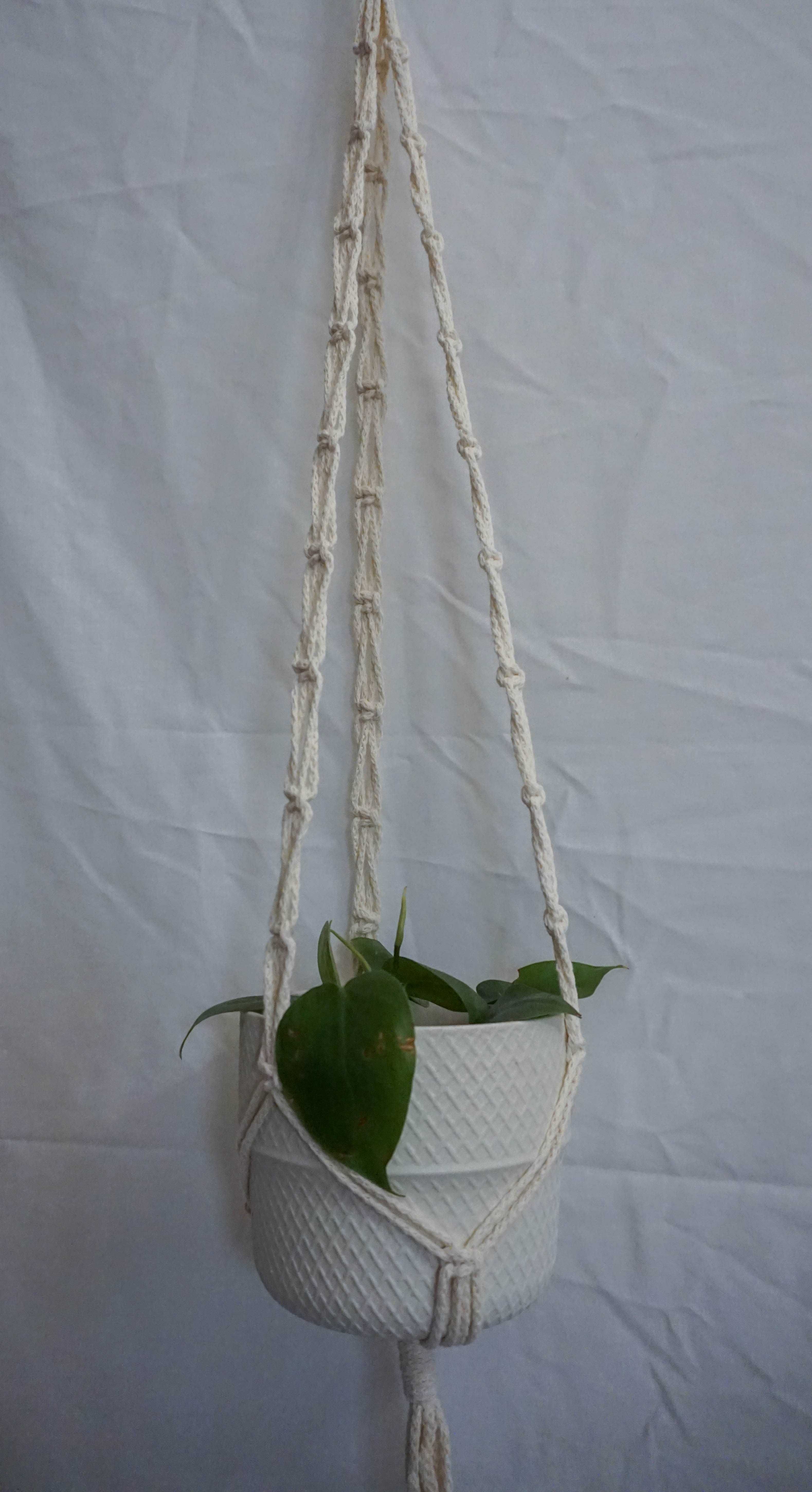 Suporte para vasos/plantas em macramé