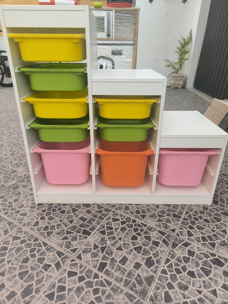 Estante brinquedos ikea