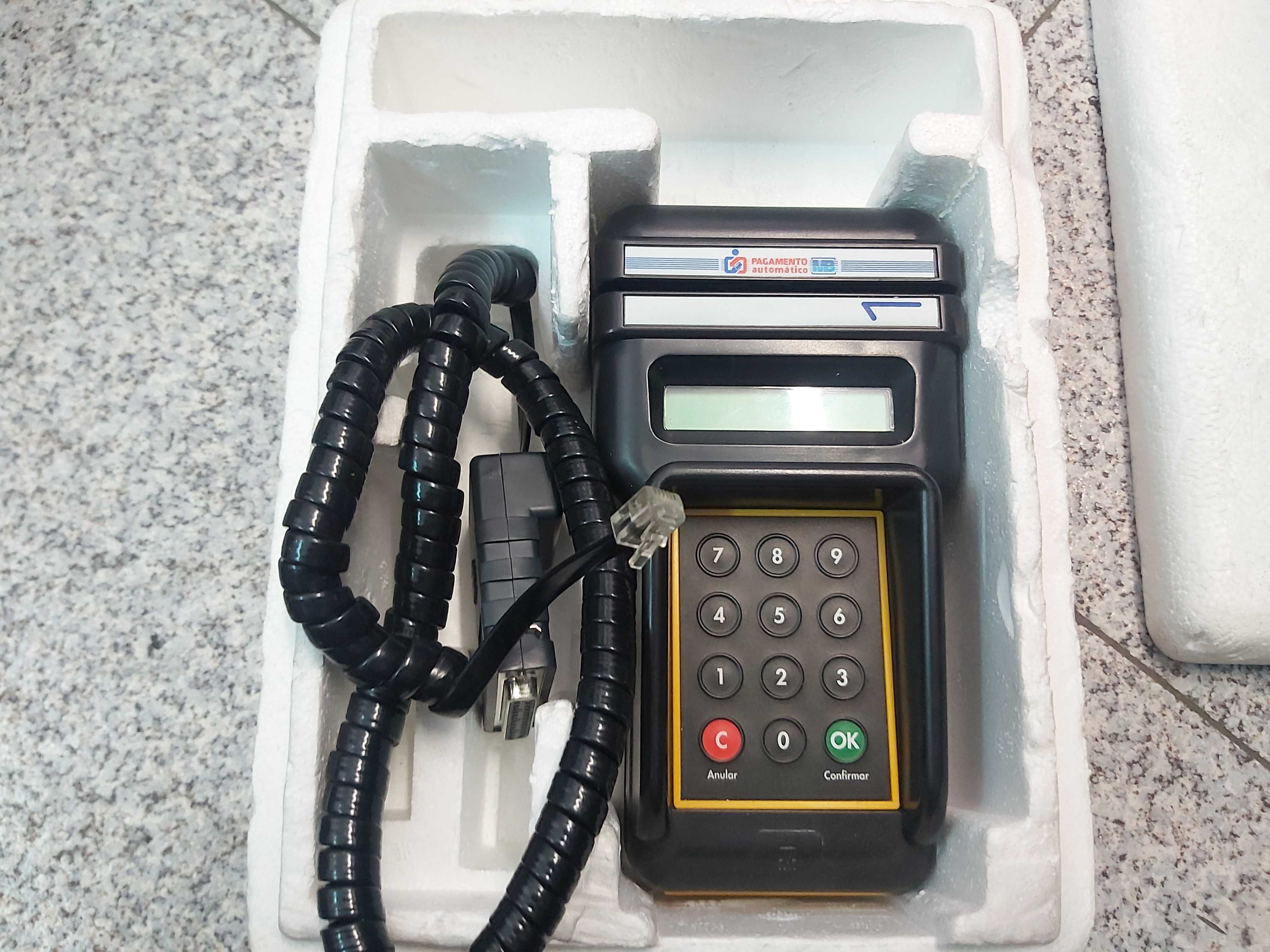 Antigo terminal de pagamento automático Multibanco - TPA