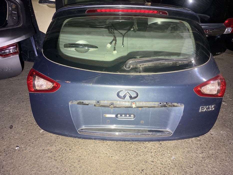 Продам Крышку багажника Infiniti EX35