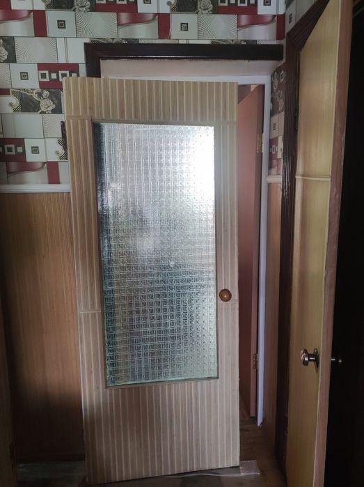 Продам межкомнатные двери