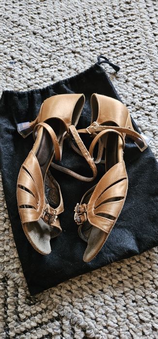 Танцювальне жіноче взуття 39 р, 25 см