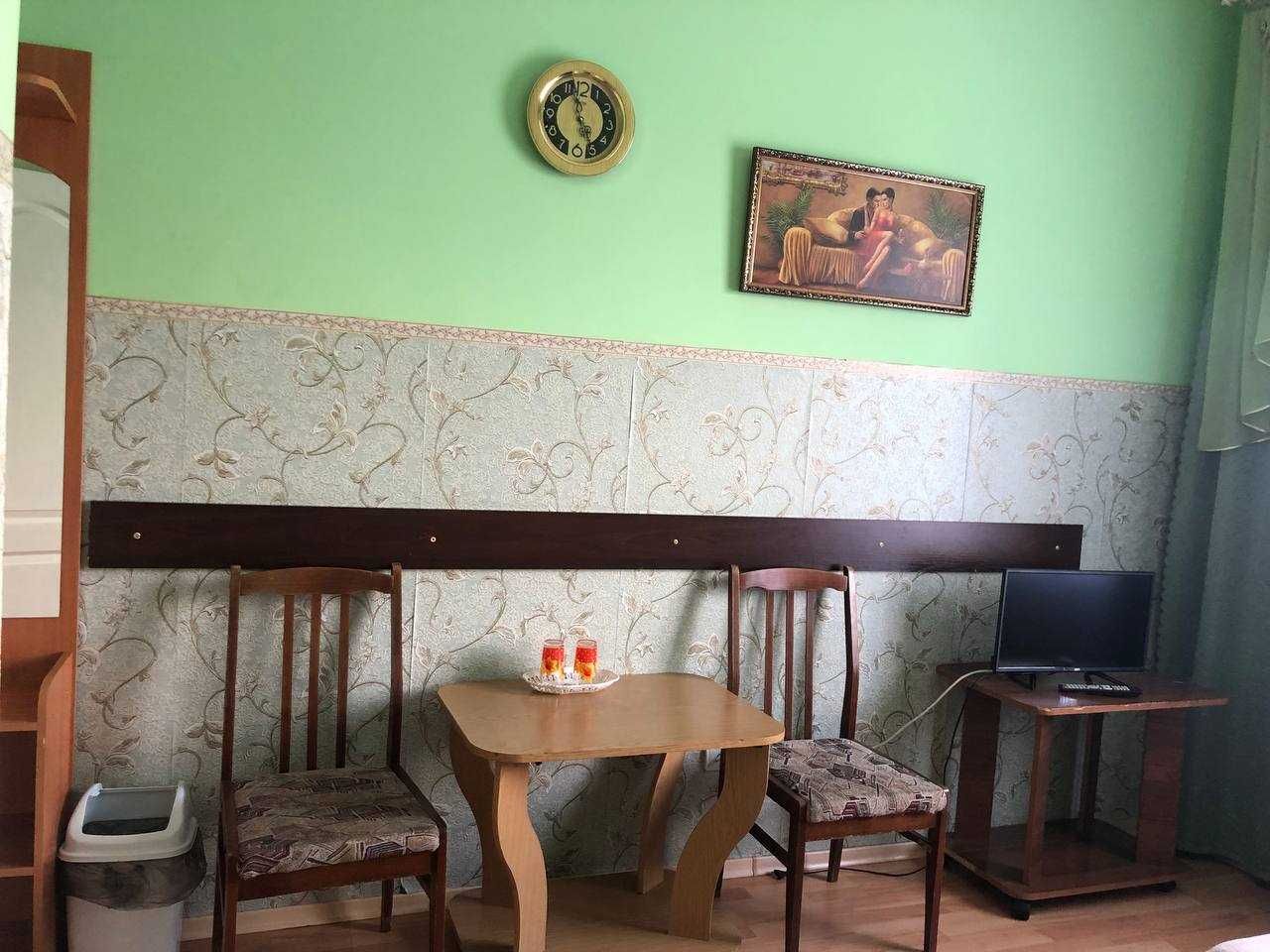 Готель «Оазис», м.Чернівці,  вул. Руська 299, номери подобово.
