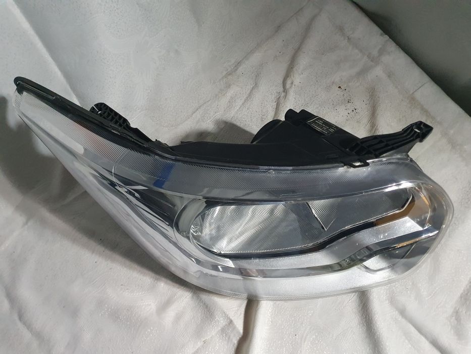 Lampa prawa Ford Transit Mk 8 VIII Europa przód
