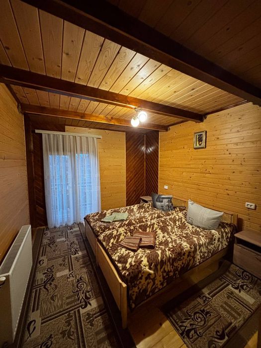 Відпочинок у Карпатах. Садиба "Гірська роса".