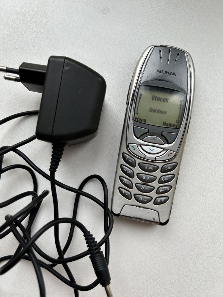 Телефон Nokia 6310i