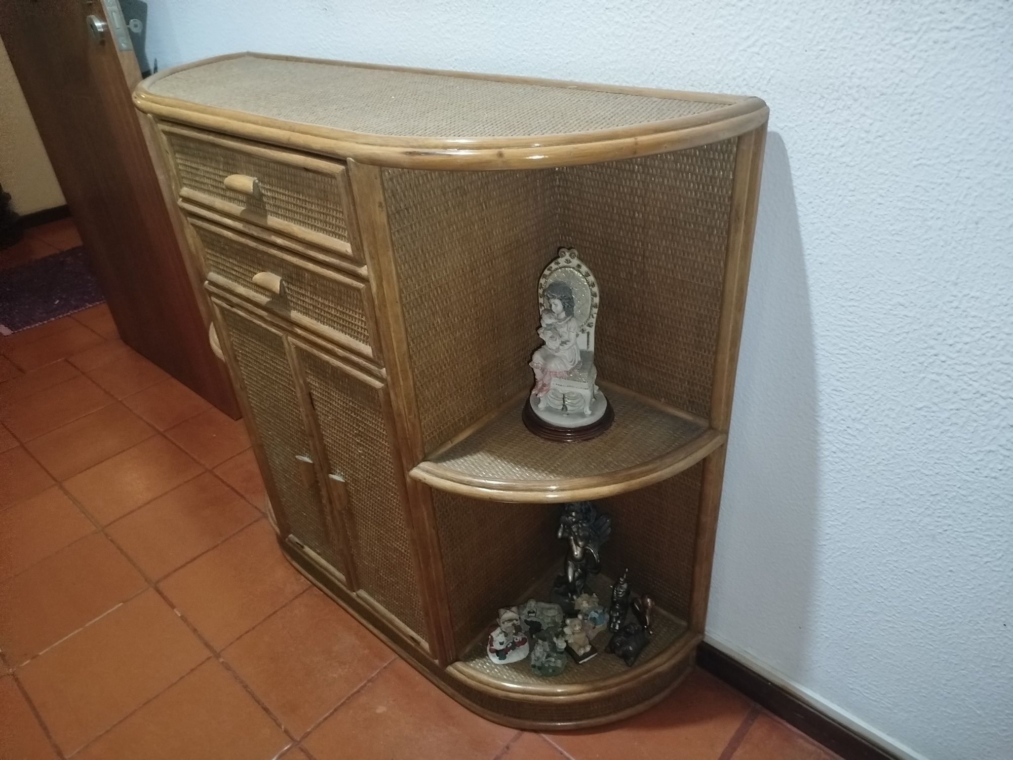 Móvel de madeira
