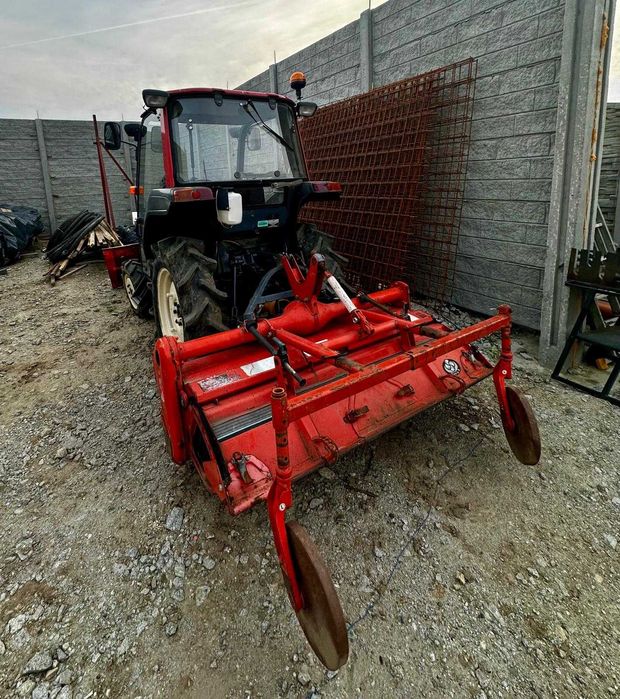 Traktorek ogrodowy rolniczy sadowniczy Yanmar z kabiną