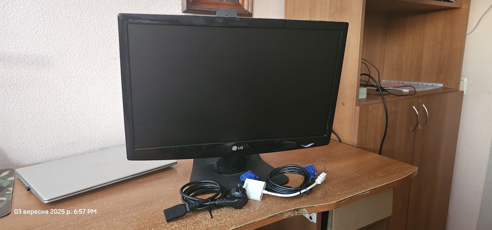 Монітор LG FLATRON W2243S-PF