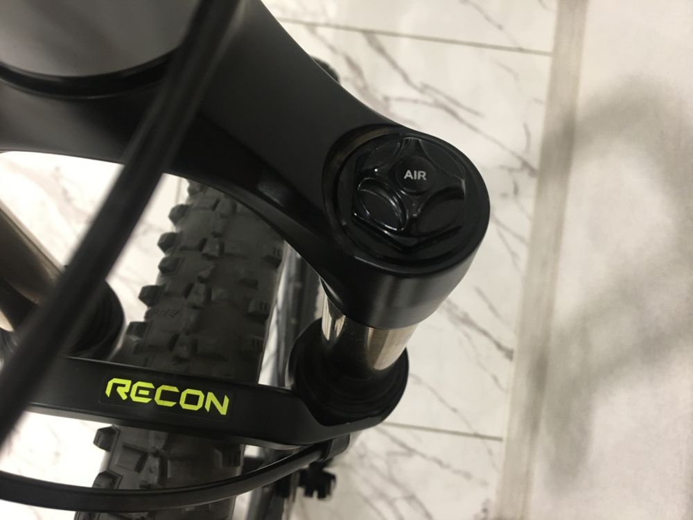Cube attention sl 29 XL вилка повітря