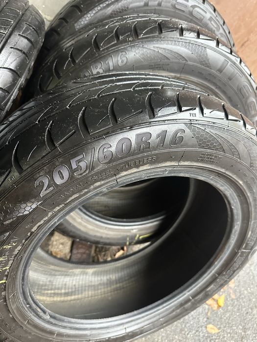 Шини Літо 205 60 16