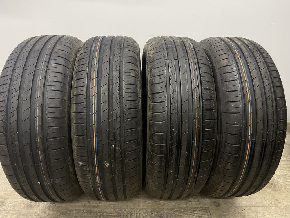 215/55R17 GOODYEAR EfficientGrip Performance  94V 2022 (demo)