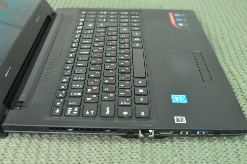 Мощный ноутбук Lenovo 100  (4 ядра /8Gb/ SSD / video 2Gb)