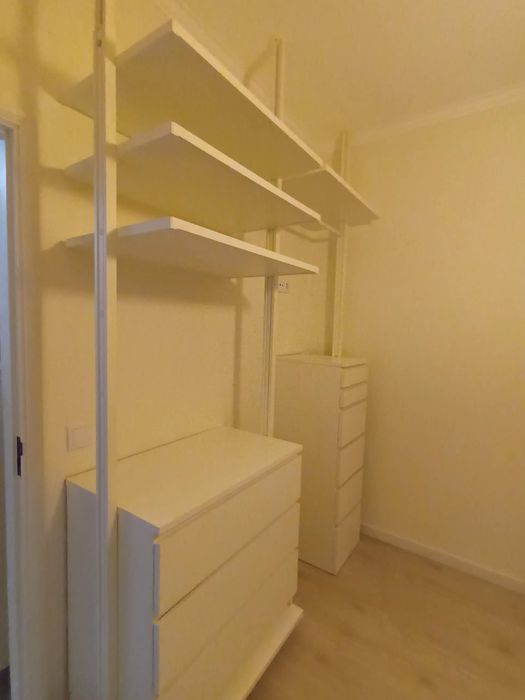 Roupeiro- estrutura aberta