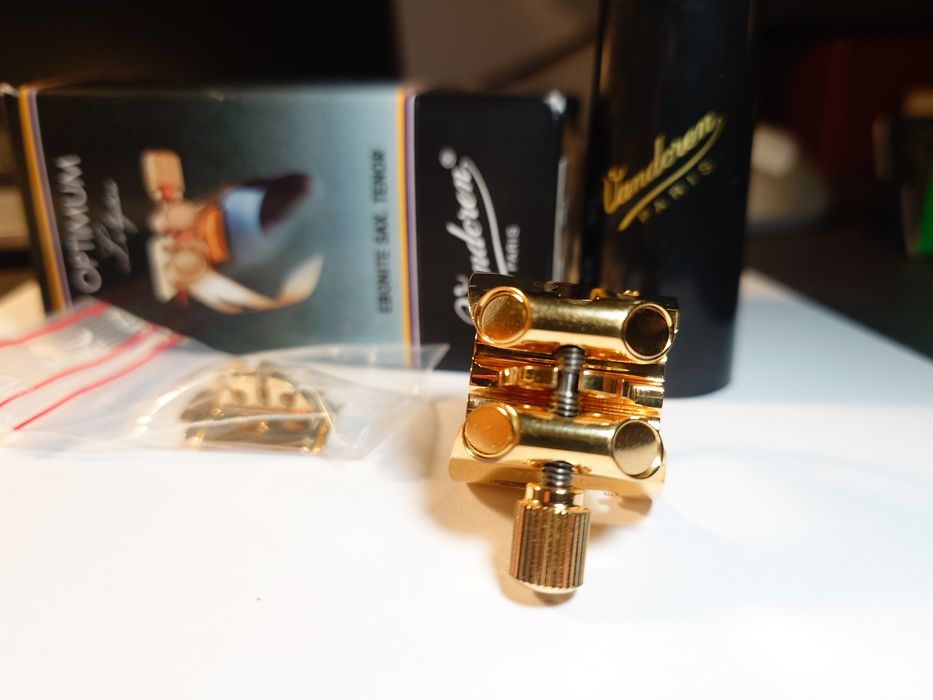 Ligatura Vandoren Optimum Alt ebonit