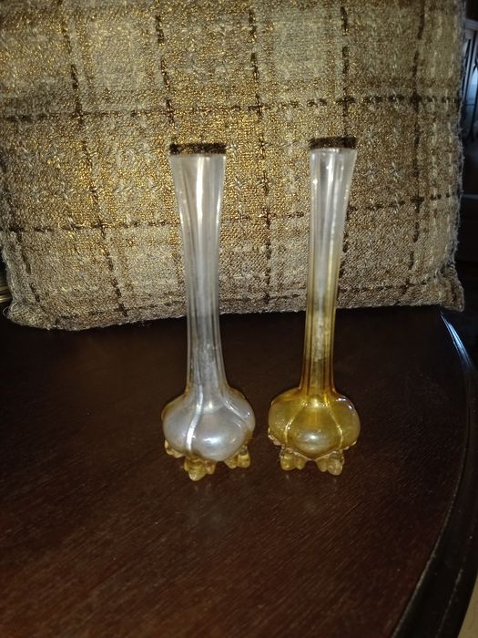 Mini jarras em vidro muito antigas