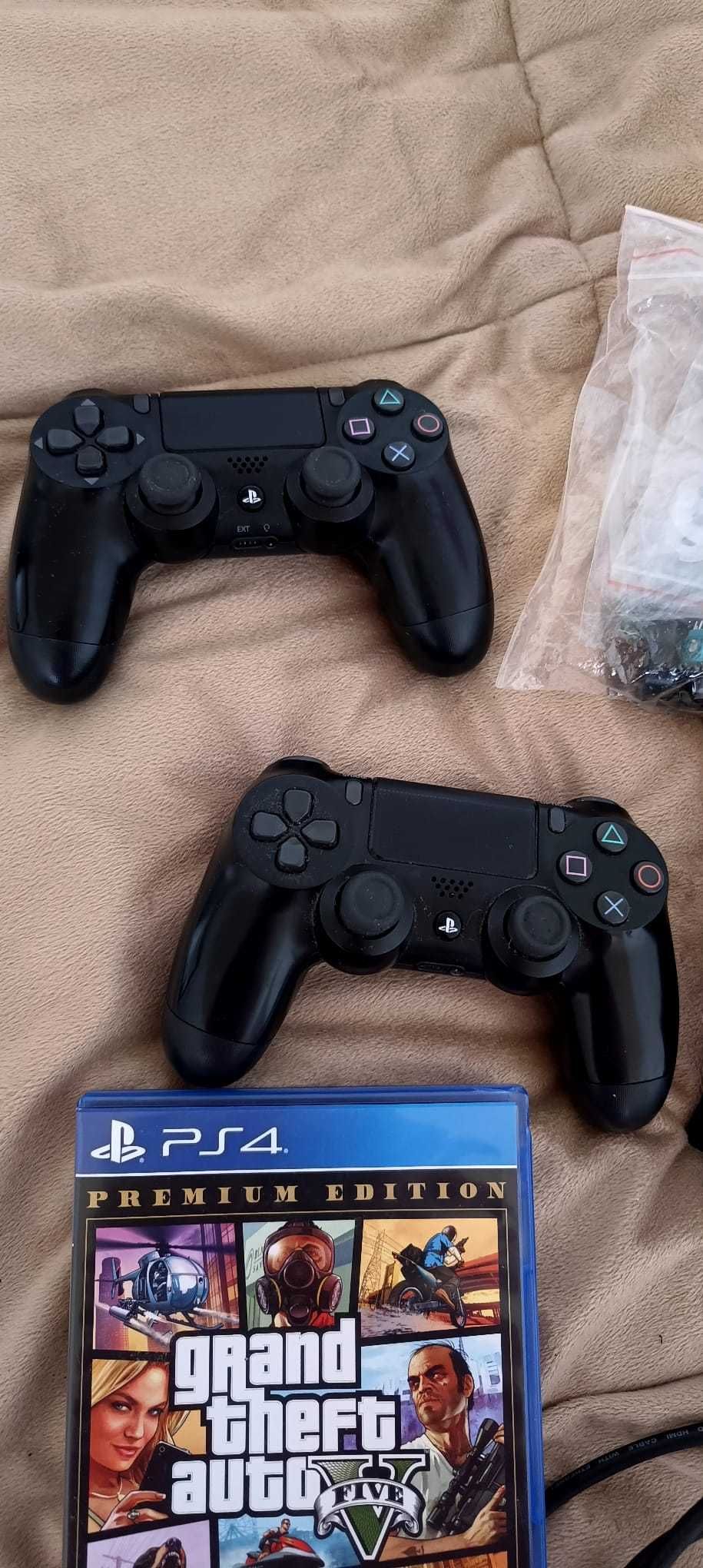 Pack PS4 Pro 1TB + VR + 2 comandos + GTA V