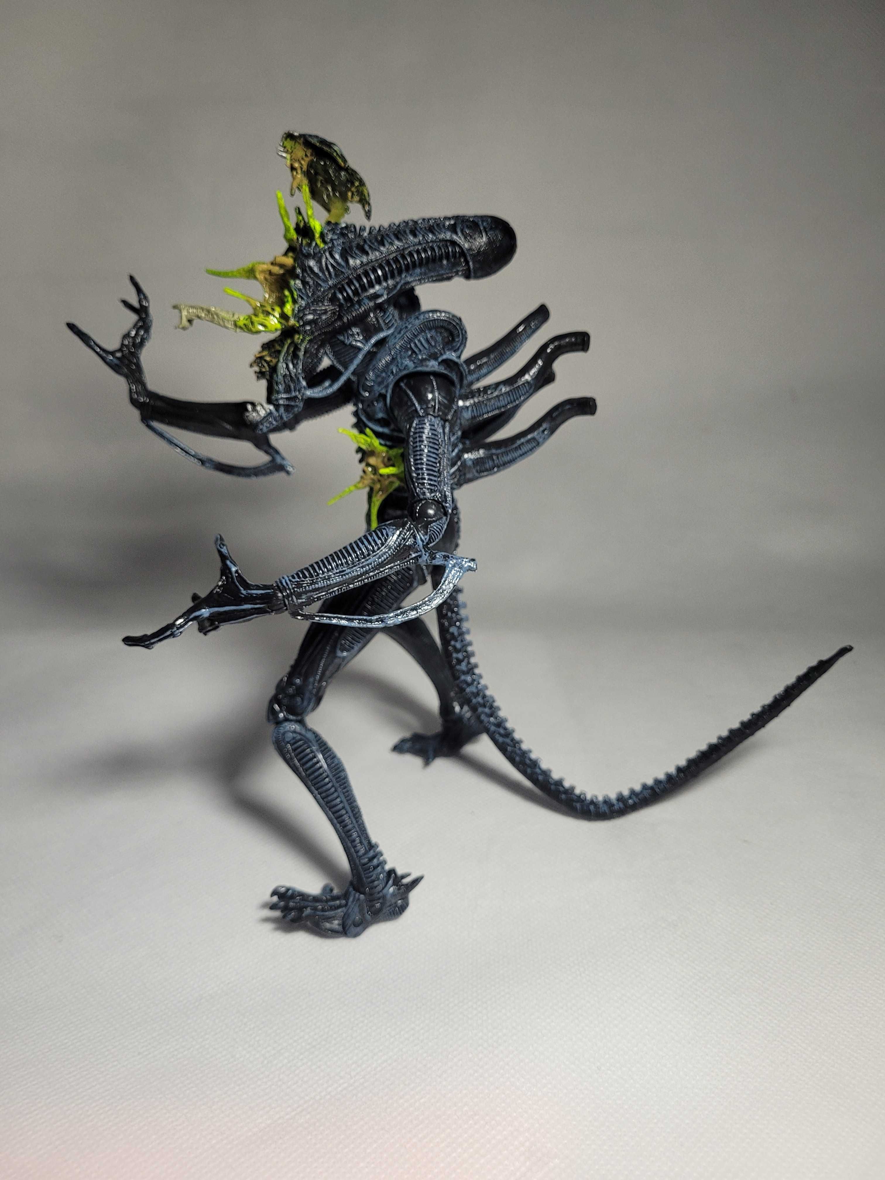 Figurka NECA Alien Xenomorph Warrior Battle Damaged Aliens