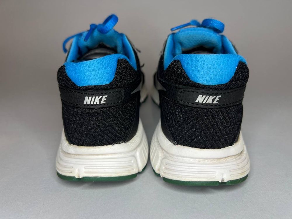 Кросівки nike revolution 2
