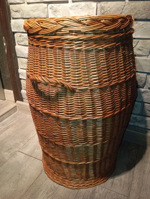 Duży wiklinowy kosz z pokrywą na pranie 65cm beczka, produkt ręcznie r