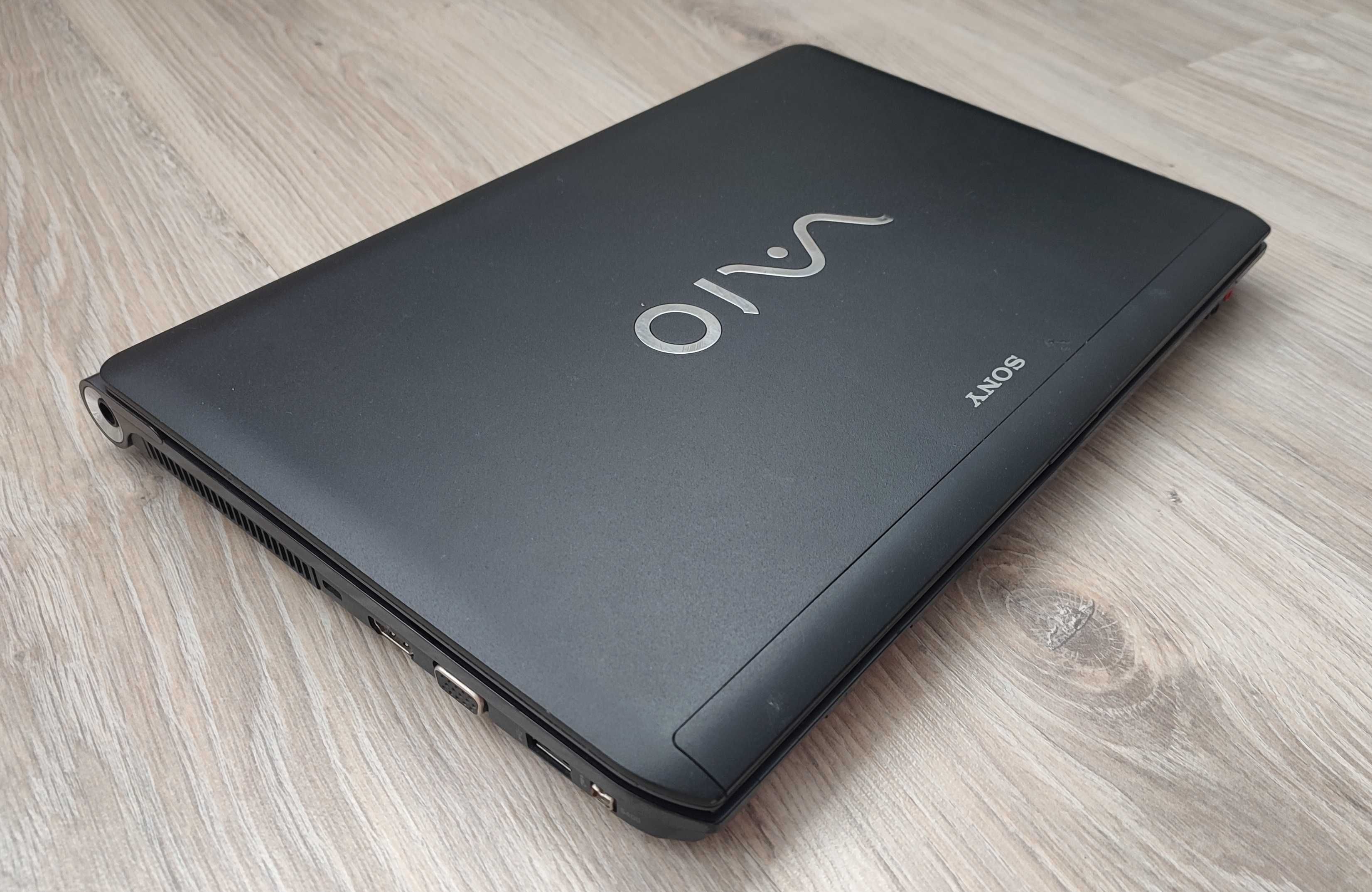 SONY VAIO VCPS13L9E 13,3” Intel® Core i3 2.4GHz 8GB 256GB SSD Win10