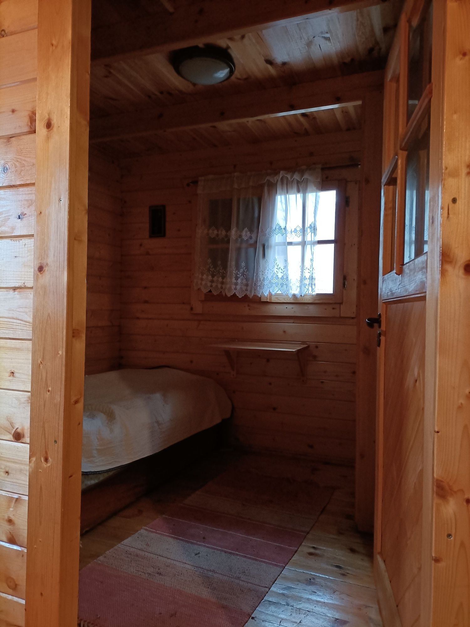 Wynajmę domek z działką do października