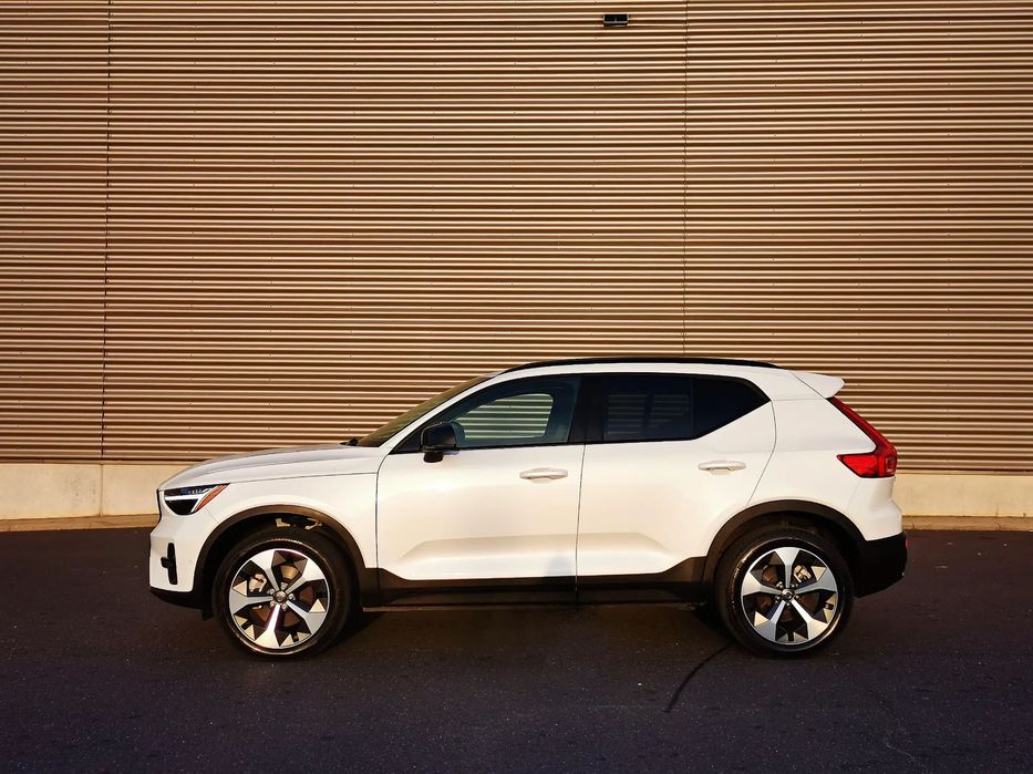 Volvo XC 40 B5 | 4x4 | Śliczne XC40 | Bogate wyposażenie | Biała Perła | Jak nowy!