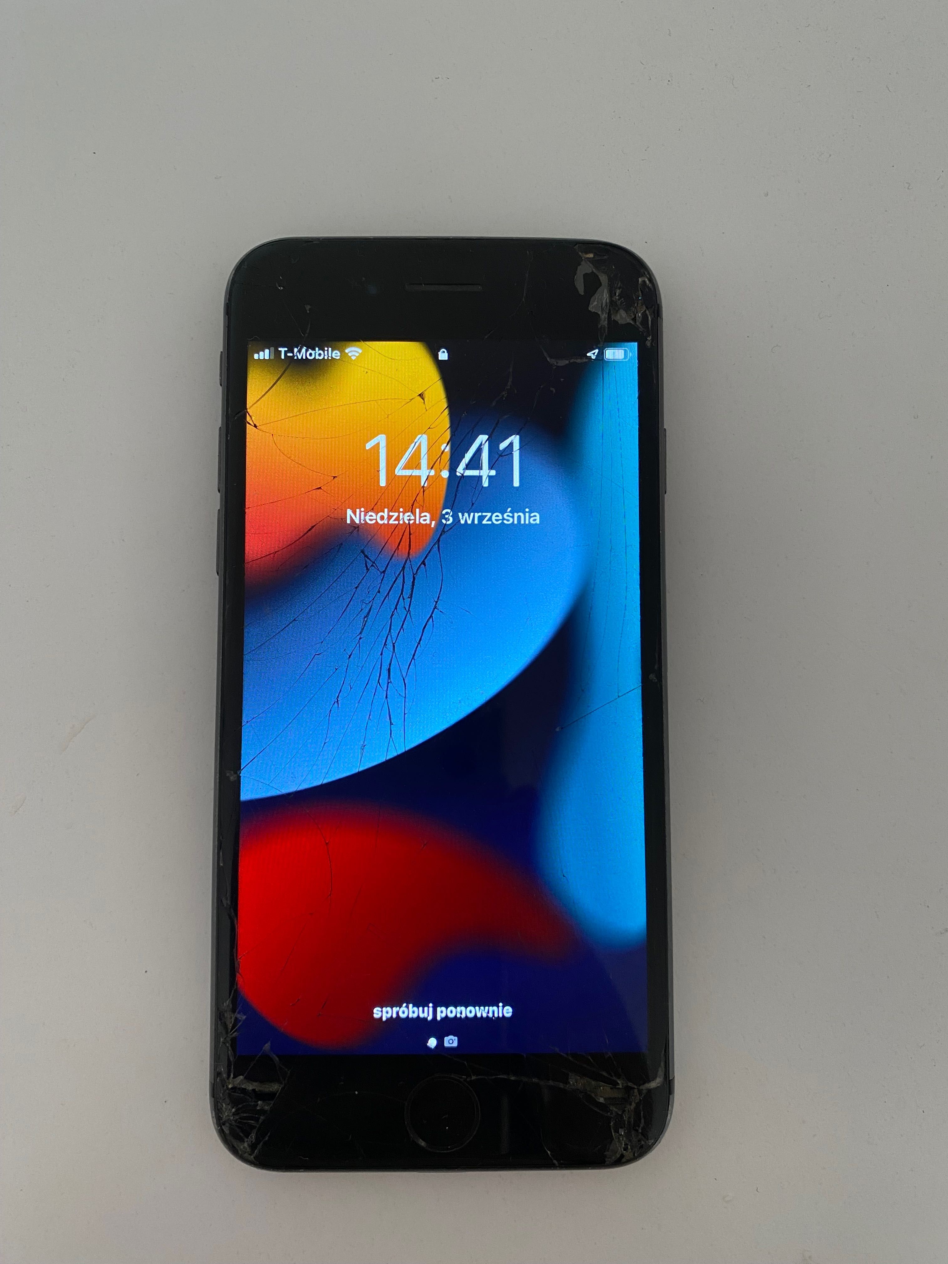 Sprzedam uszkodzony IPhone 8 64GB