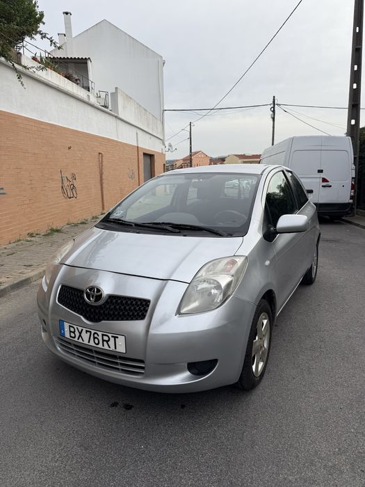 Vendo toyota yaris caixa automatica