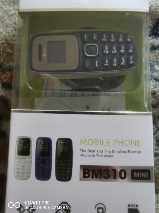 Смартфон Хуавей Р10 и мини телефон