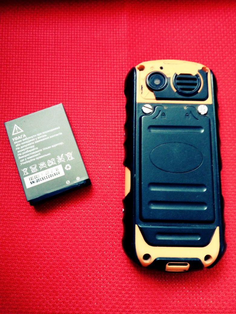 Телефон Bravis Solid