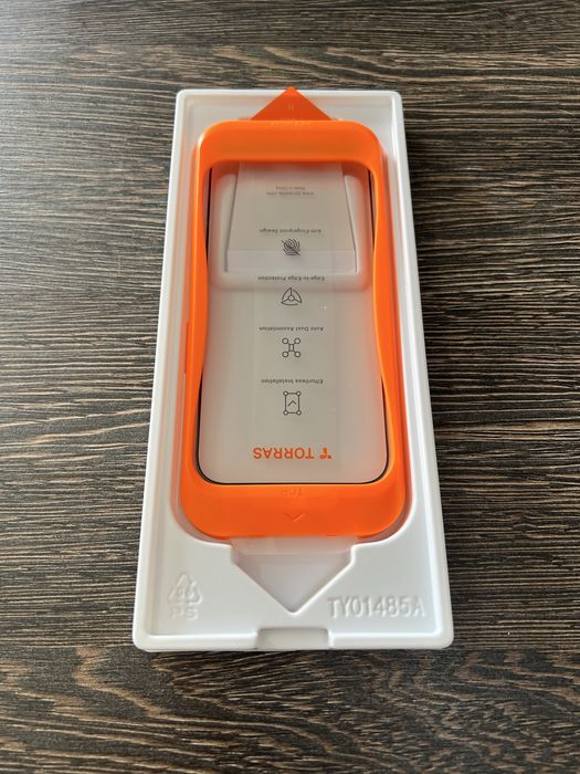 Szklo hartowane TORRAS super jakość Iphone 15 pro