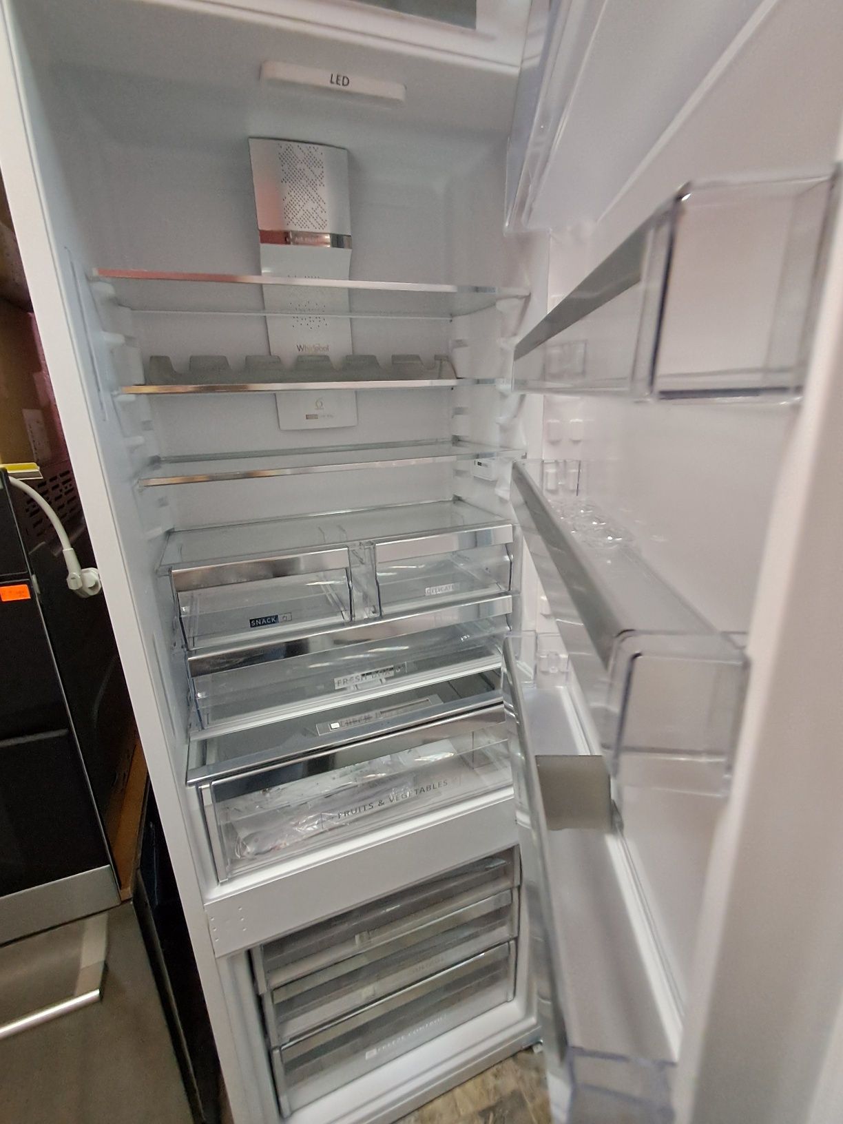 Холодильник Whirlpool SP40 801, Італія