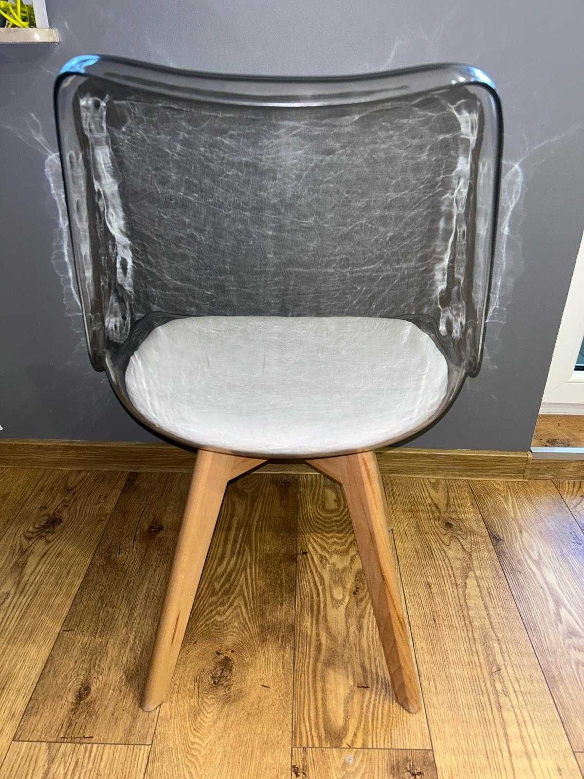 Krzesło transparentne