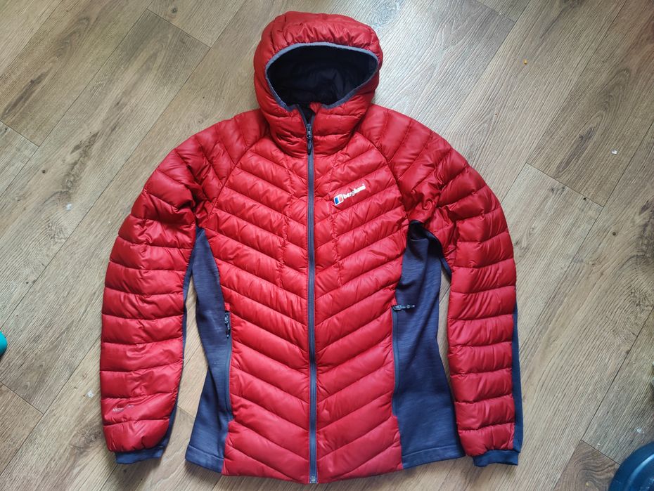 Легкий пуховик Berghaus