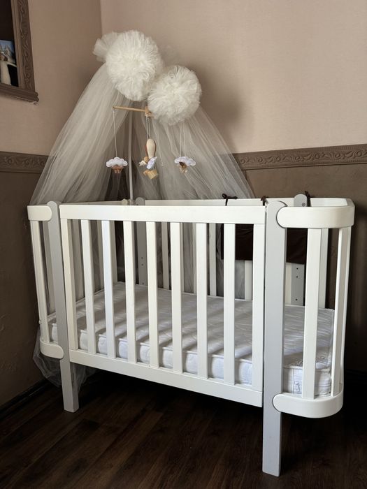 Дитяча кроватка Верес з маятником