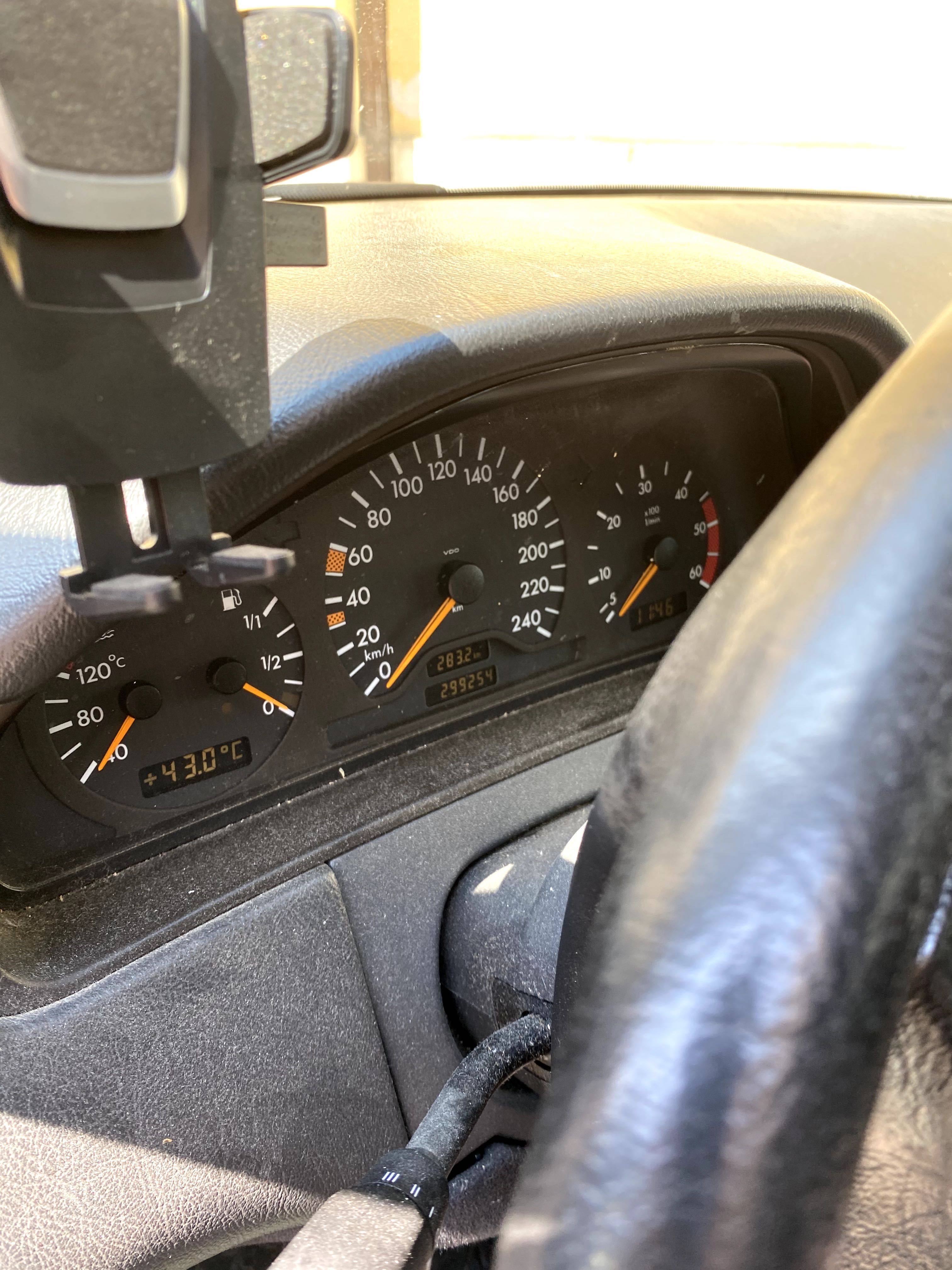 Mercedes Benz 220
