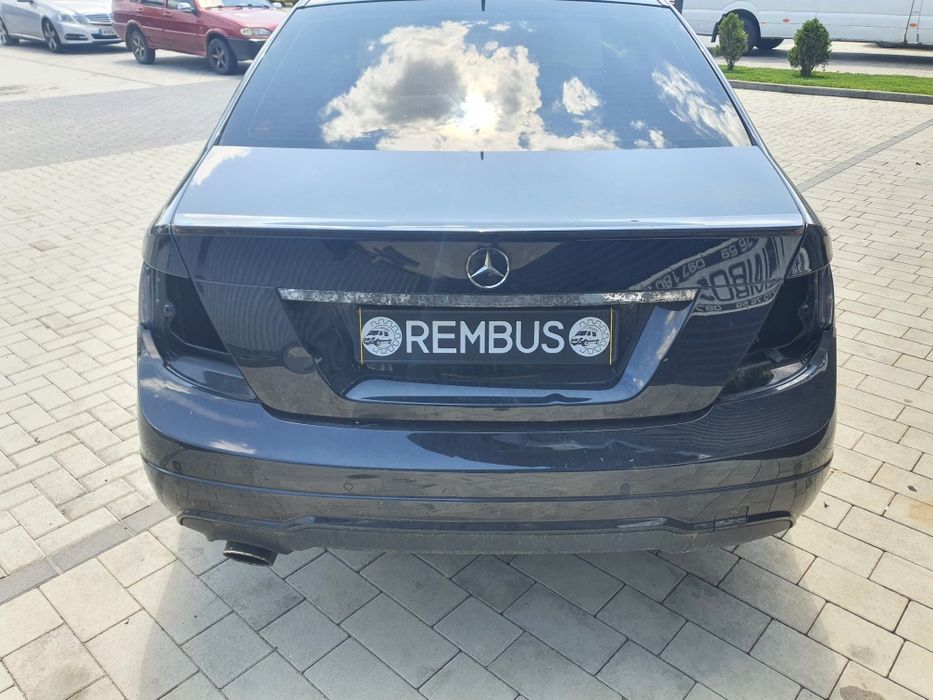 Розборка Mercedes-Benz W204 c-class c220 2.2 om651 рестайл