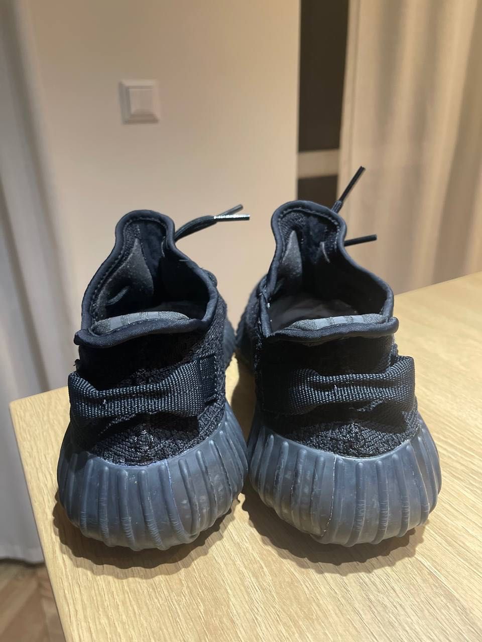 adidas yeezy boost 350 v2 onyx 42 white black zebra carbon beluga 500