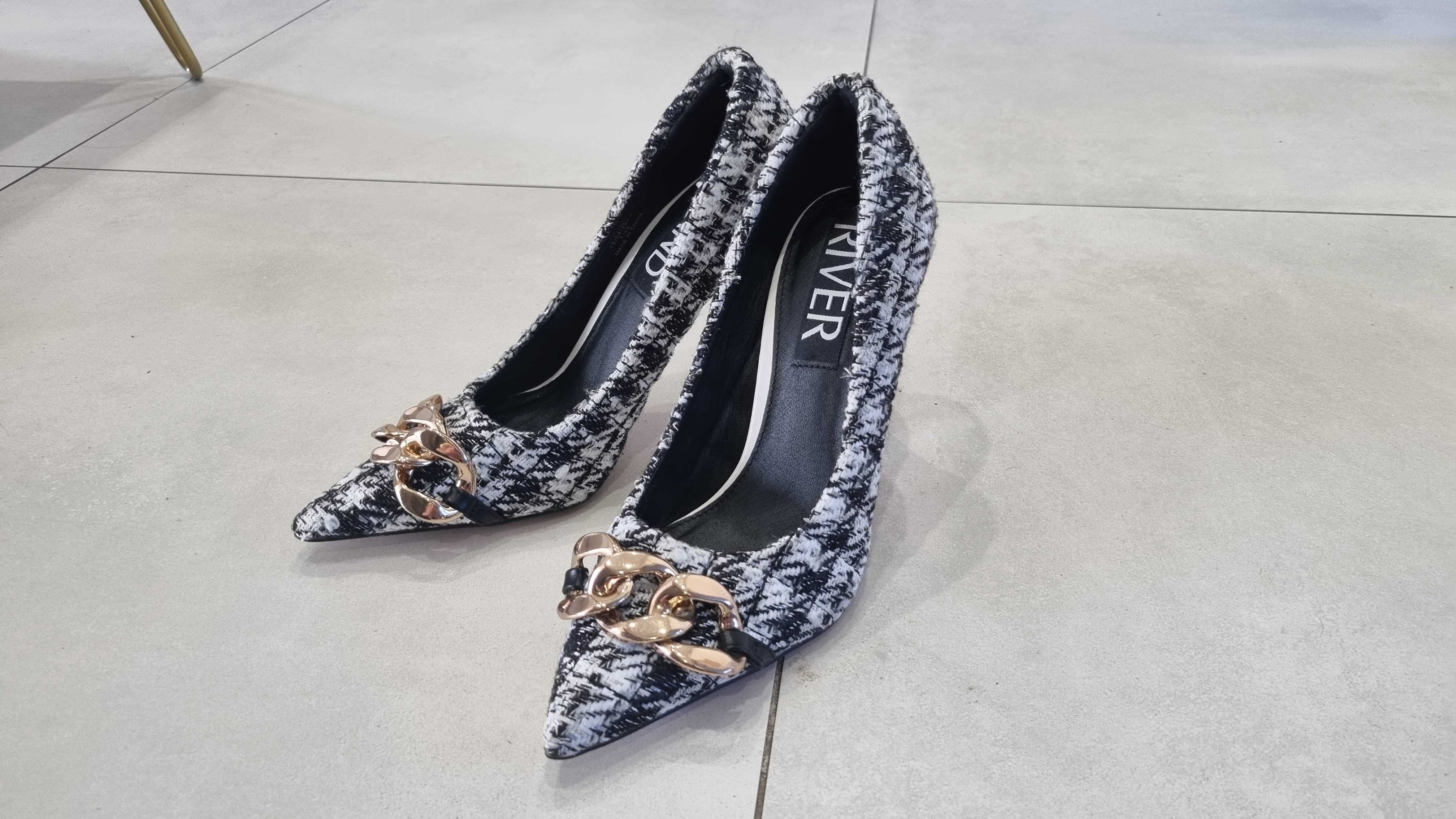 Buty na obcasie czarno-białe River Island r. 40