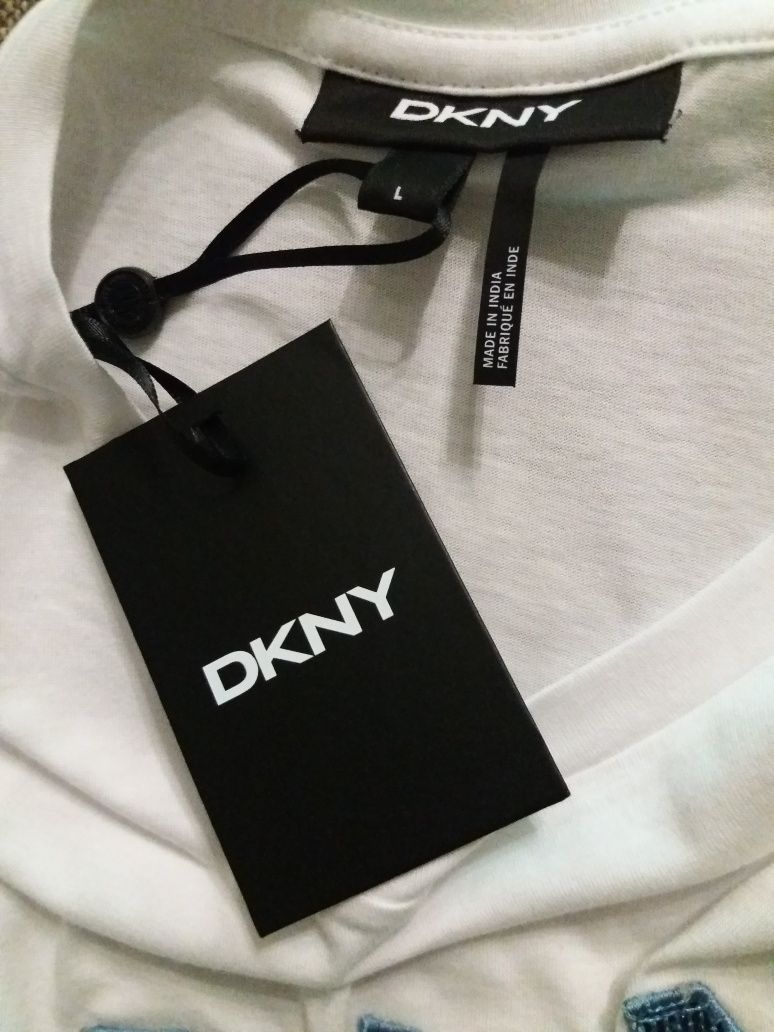 T-shirt   DKNY   Roz. L    Oryginał