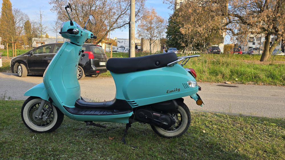 Vespa Luxxon 50 cm  z Niemiec zarejestrowany nowy Transport .