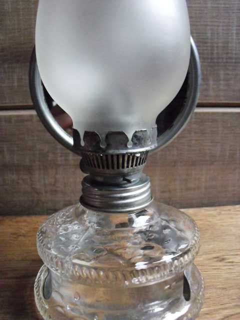 Lampa naftowa z lustrem