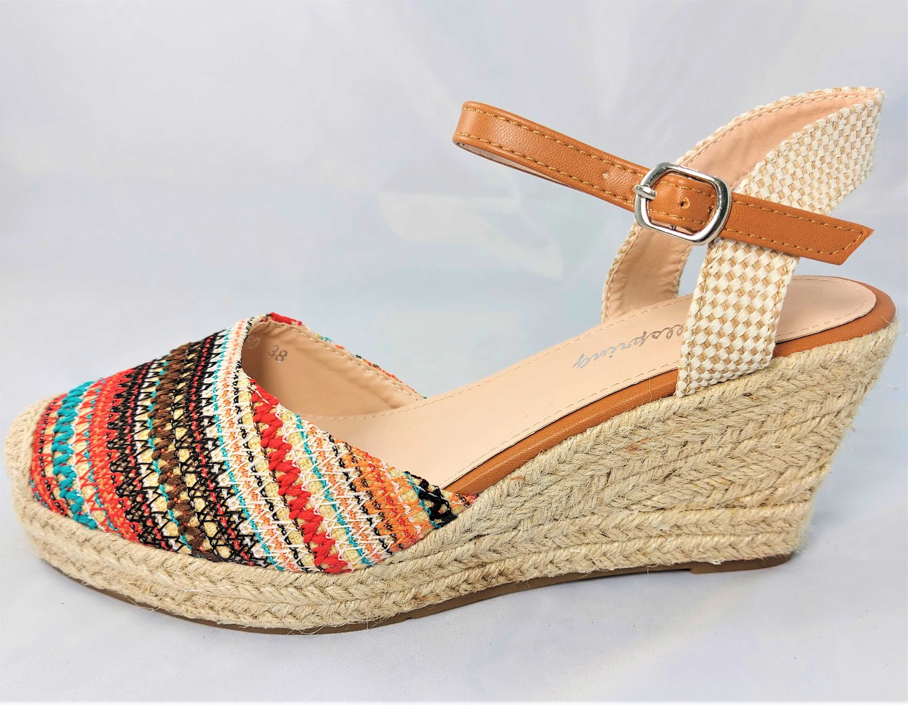 Espadryle na koturnie