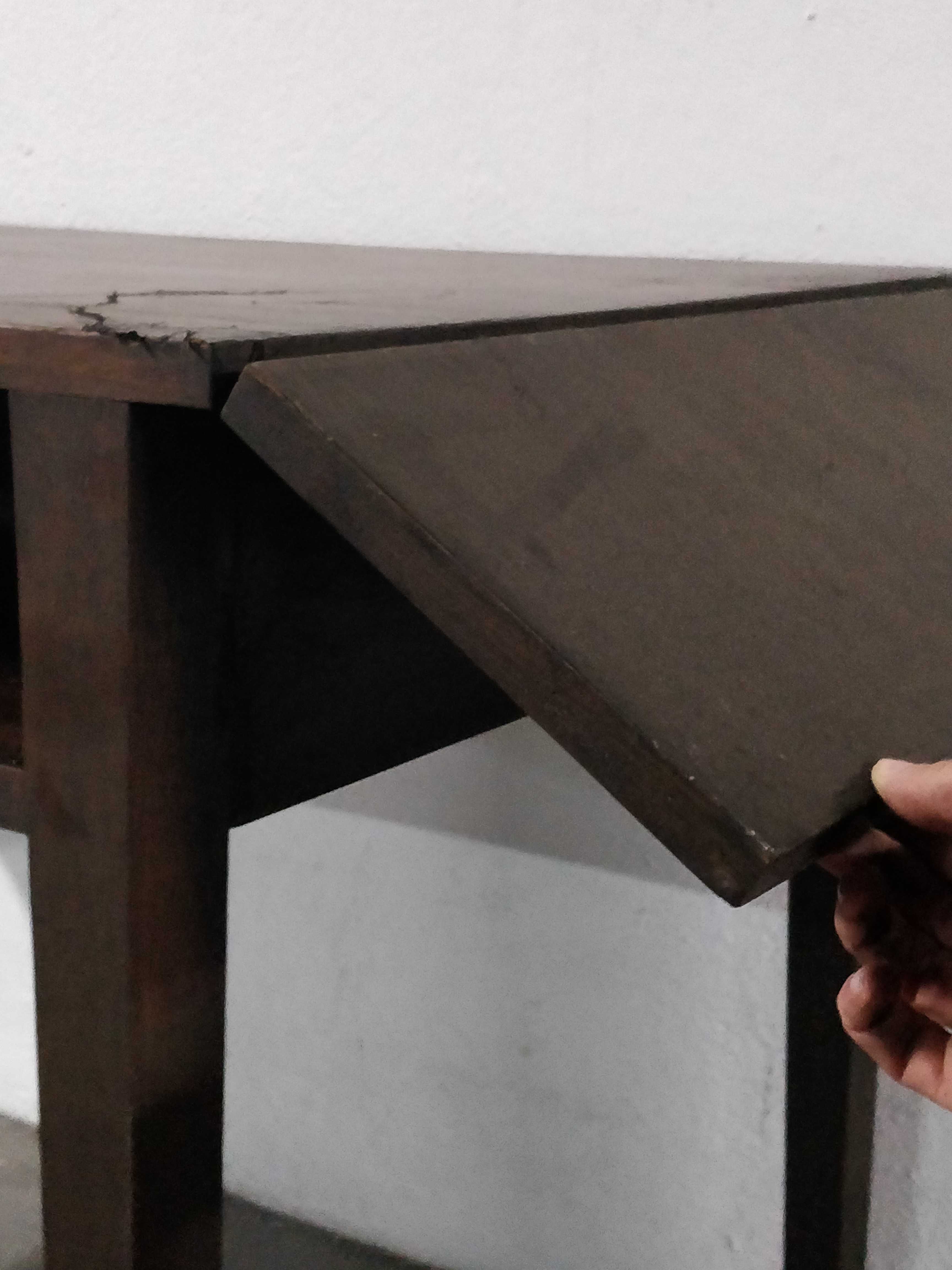Mesa de madeira extensível