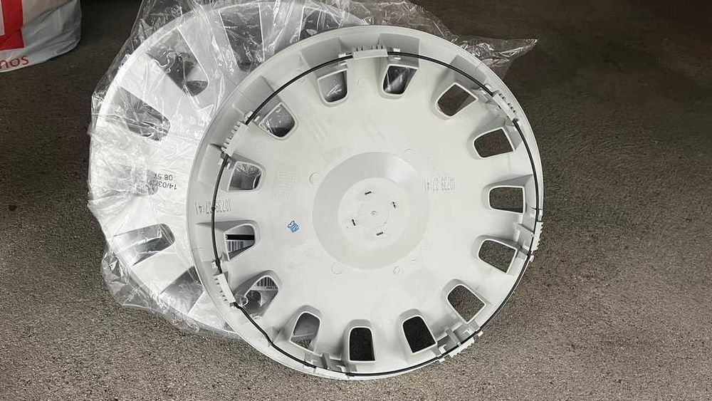 2 Tampões novos 14'' Opel Corsa c