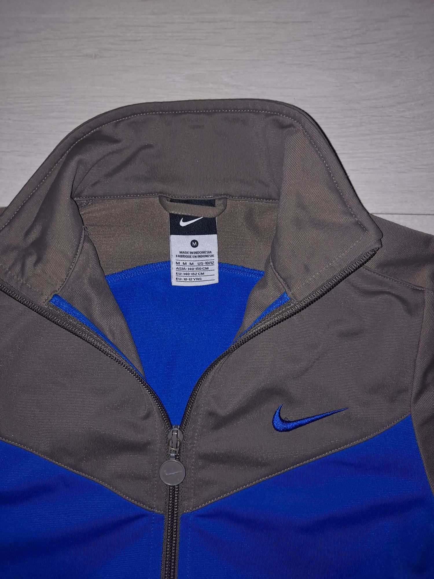 Bluza rozpinana Nike rozm 146