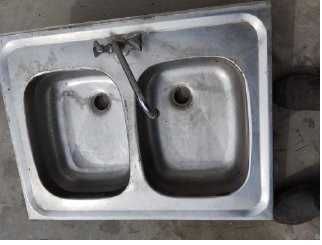 Кухонная мойка-нержавейка на 2 чаши в комплекте со смесителем